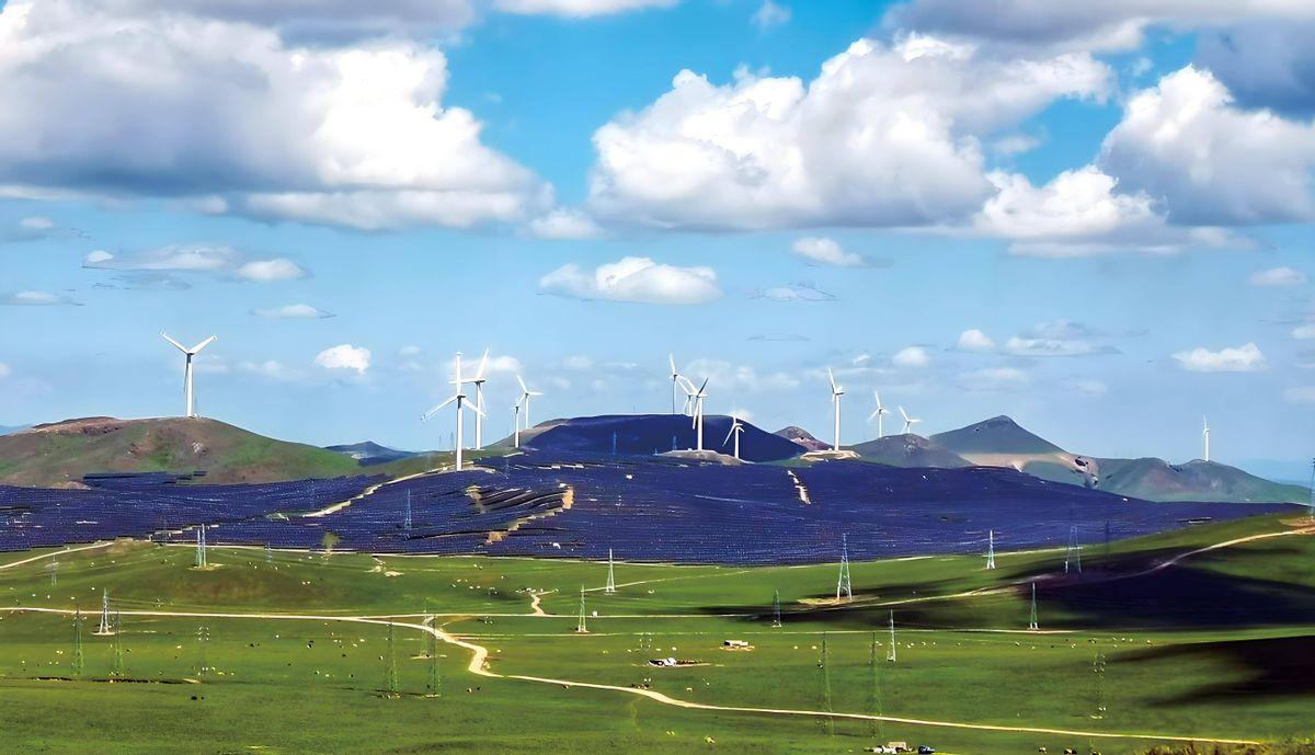 一位蒙古国网友在网上发出了这样一句话：“当初蒙古为何要脱离中国独立出来？独立的意