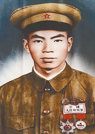 最后的炸药包
1950年11月29日，长津湖畔，气温骤降至零下三十多摄氏度。
1