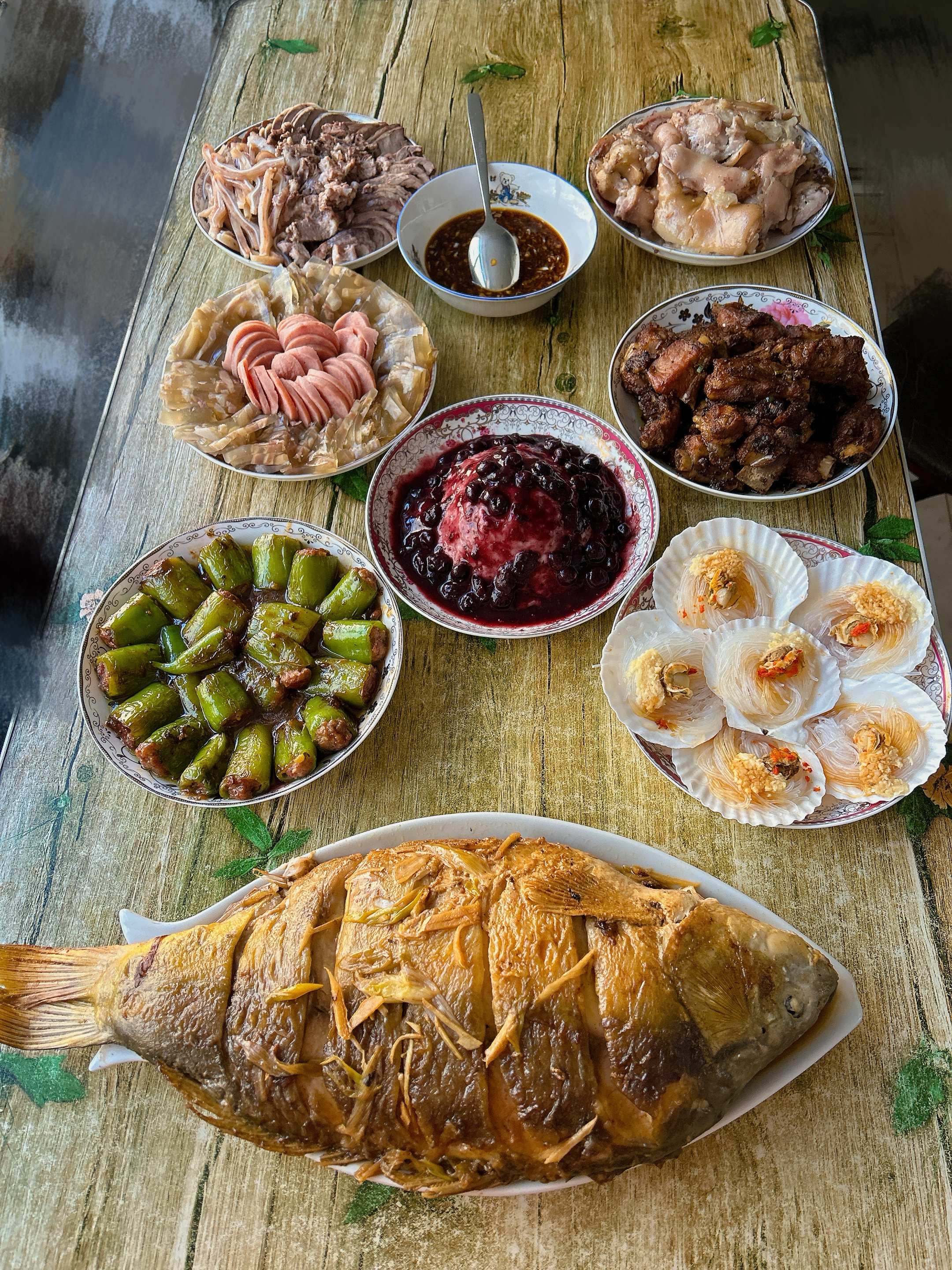 除夕快乐🎇今年的年夜饭，你们吃了吗？6个扇贝粉丝全被我吃了～ 