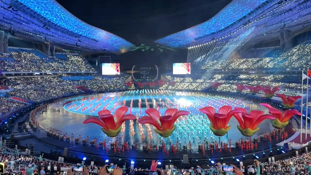 这届全运会开幕式的舞美、灯光、表演、创意真是没得说[威武][威武][威武]大家看