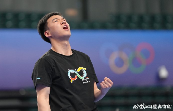 向鹏夺得伦敦世乒赛参赛资格现在来说向鹏1/4决赛：3-2险胜陈垣宇（决胜局2分险