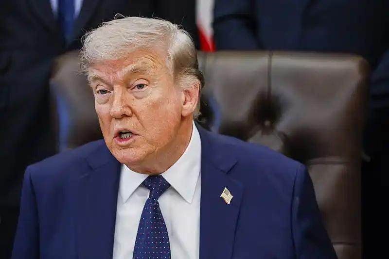 4月26日，特朗普接受采访，又把老伙计北约给数落了一顿。话说的挺不客气，中心思想