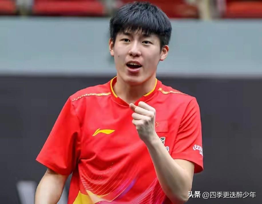 澳门世界杯男单1/8决赛：
温瑞博V林昀儒。
图片来源于网络：温瑞博和林昀儒。