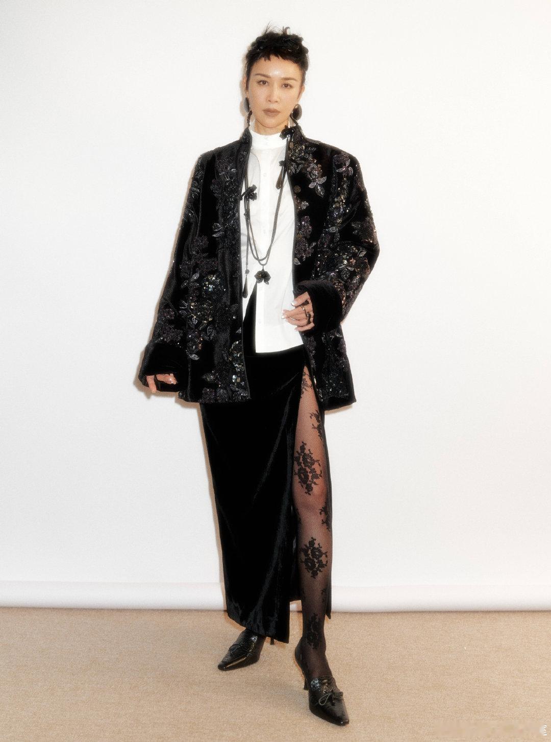 那英在cos王菲还是窦靖童呀声鸣远扬 谁还没被那英这个造型惊艳到！真的分不清是王