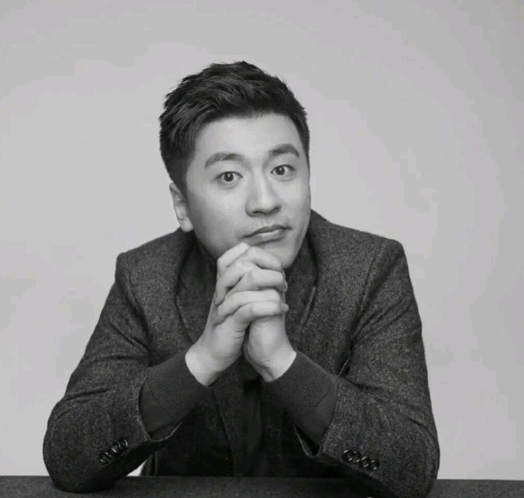 突发！知名教育博主张雪峰猝然离世
3月24日15时50分，知名教育博主张雪峰因突