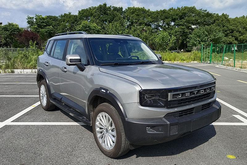 【捷途自由者申报图曝光】
新车实际上是山海T1汽油版的升级之作，遵循捷途目前“X