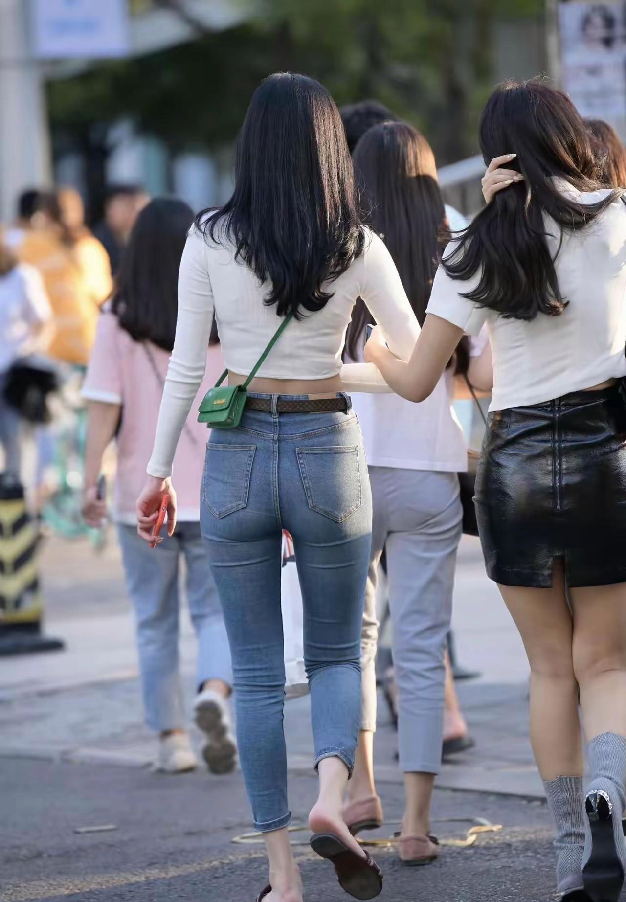 哪个更好看