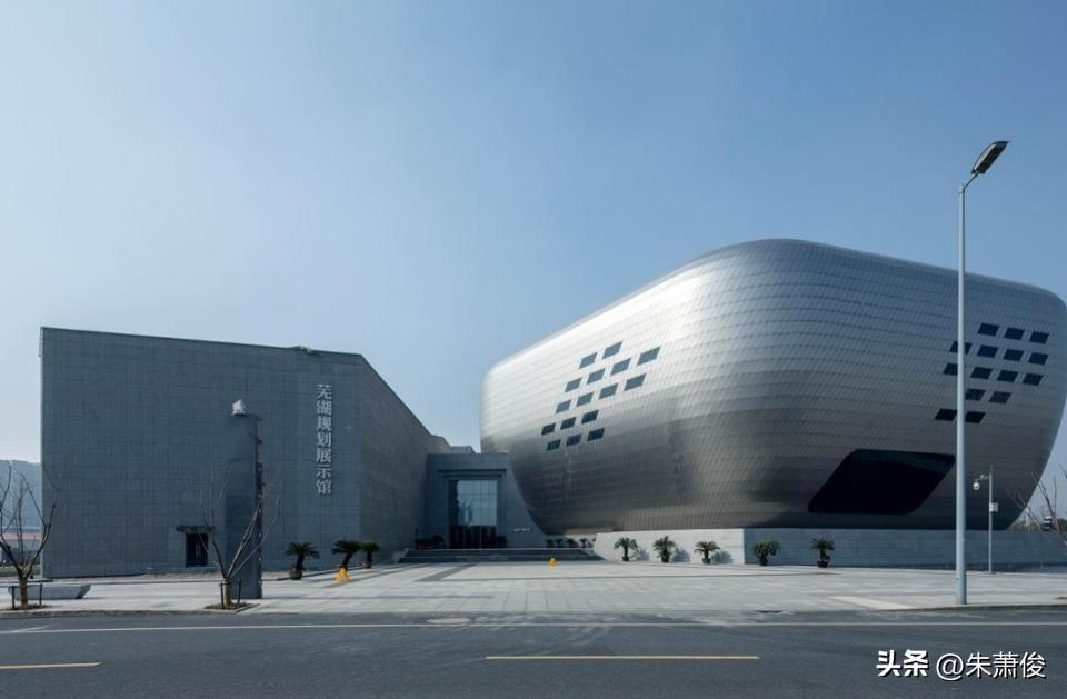 芜湖规划展示馆位于鸠江区清风路9号，2015年5月正式开馆，是芜湖重大社会文化设