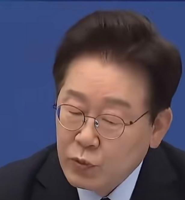 韩国总统李在明确实是韩国一位清醒的好总统。
20日李在明不仅挽救了三星电子企业，
