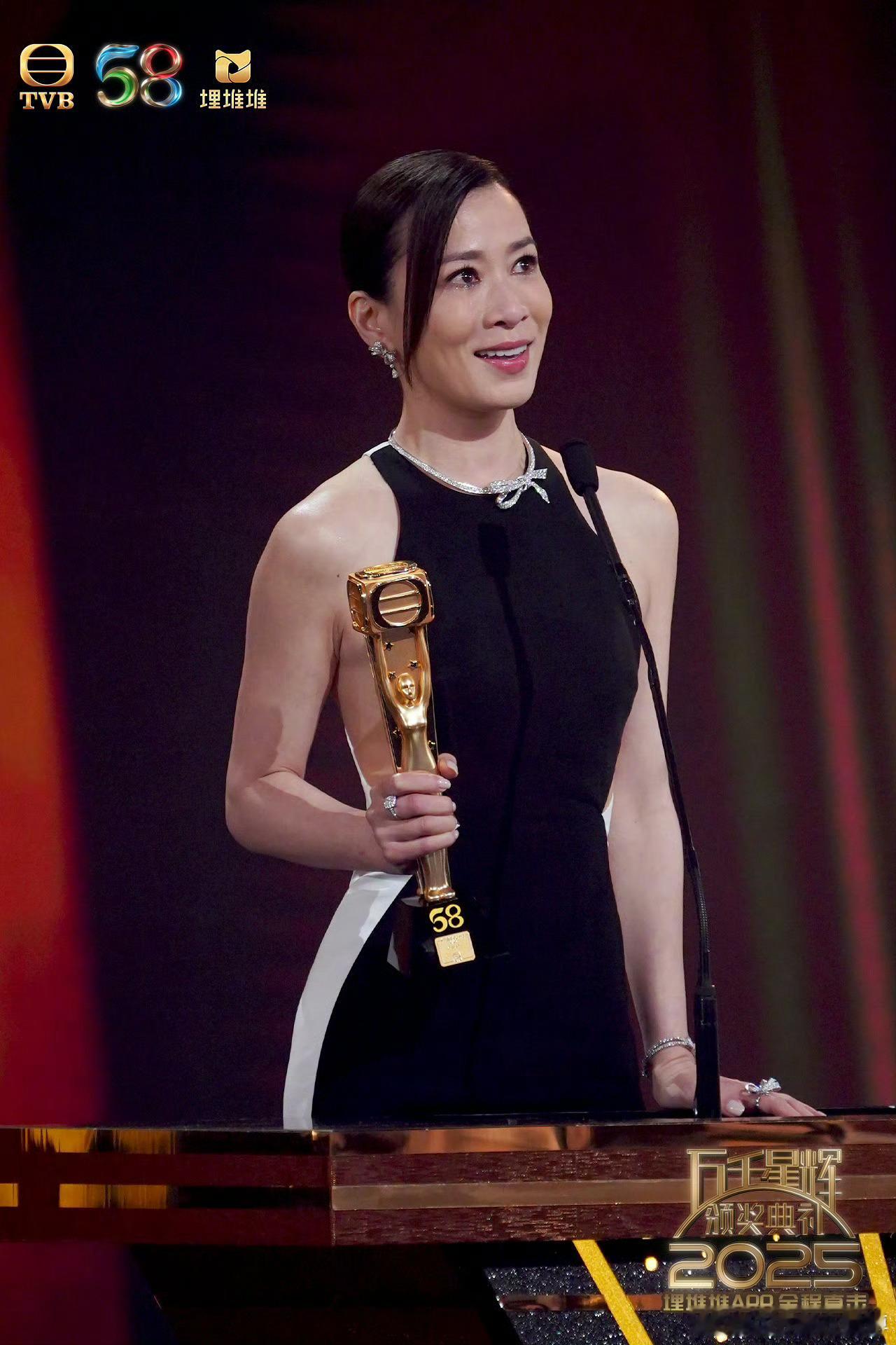 佘诗曼四封TVB视后第58届TVB万千星辉颁奖典礼今晚举行，佘诗曼凭借剧集《新闻