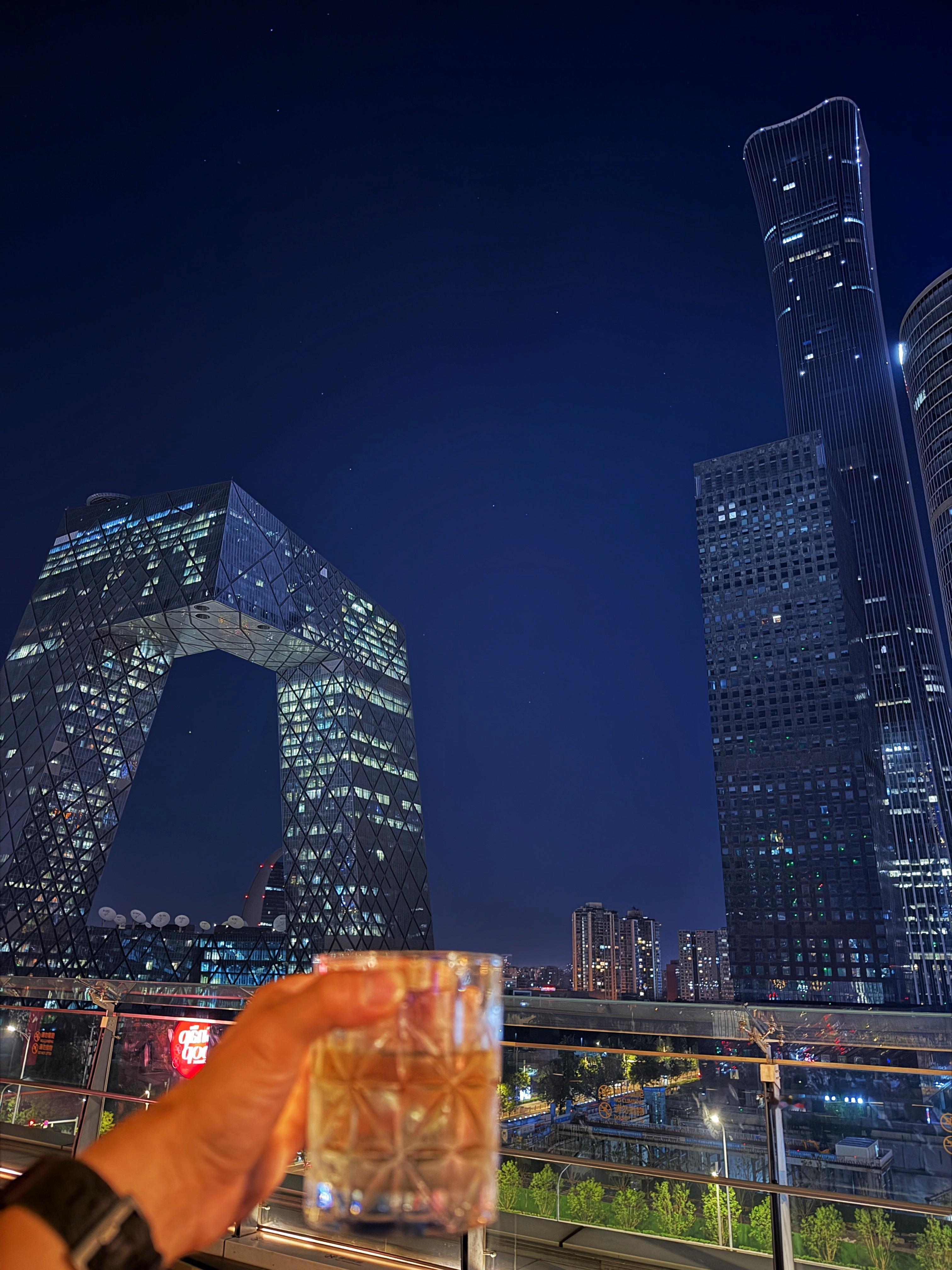 虽然没亮 但是很亮🏙️ 欣哲频道  ​​​