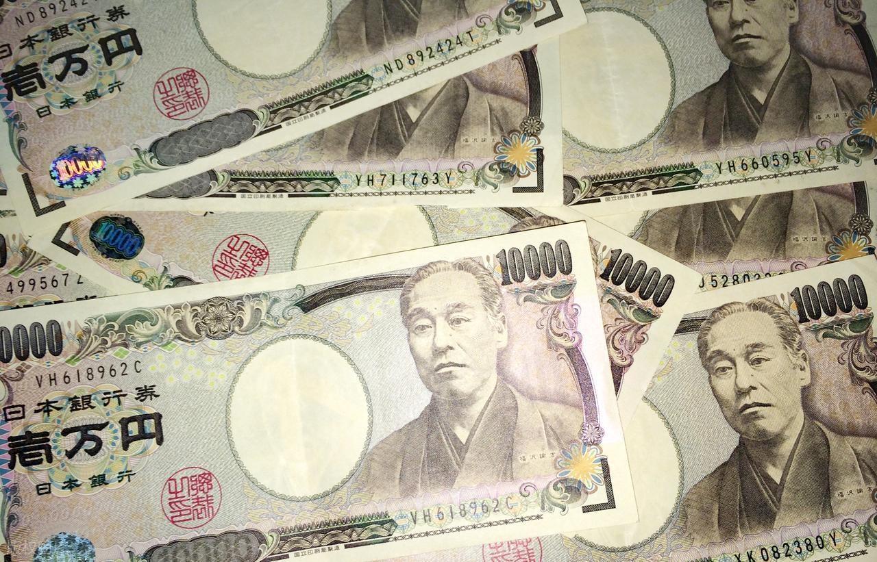 砸4万亿硬拉汇率两个月就打回原形，1998日元保卫战，日本股市下跌，日本密集操作