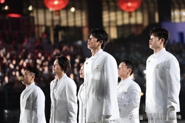 汪顺国际奥委会会旗执旗手这颜值、这身材，直接可以出道了！关键是人家有本事有特长还
