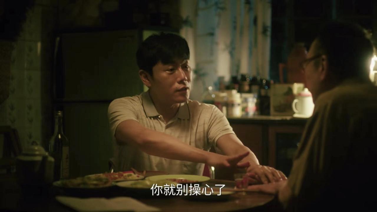 《扫毒风暴》里面卢少骅也好，他师傅也好，都是人才啊！

卢少骅只看老鬼做了一遍制