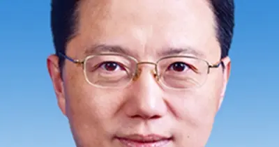 诸葛宇杰任青海省政府党组书记