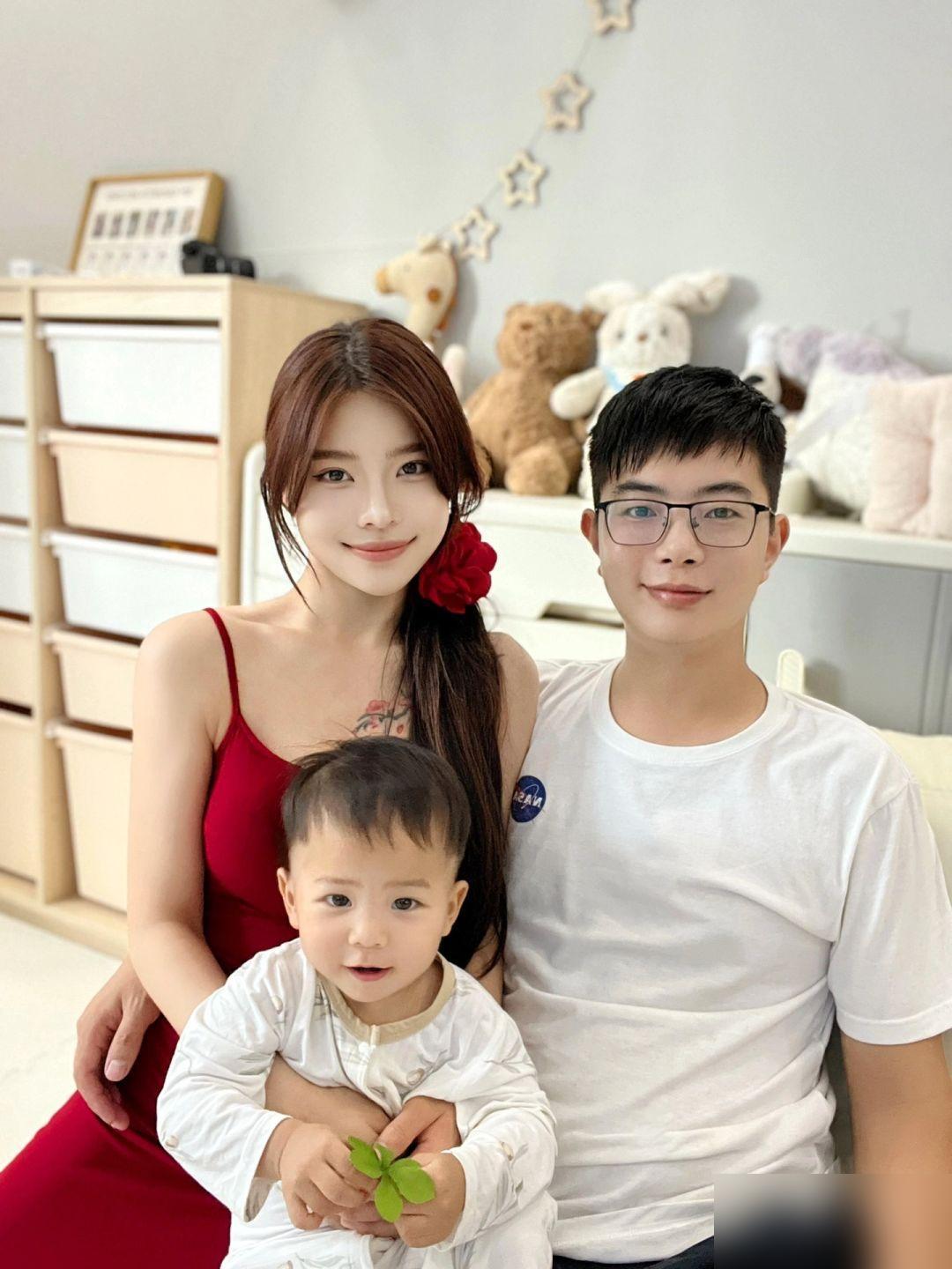 该富养的不只有妻子，还有孩子🧒🏻

30斤的奶呼呼儿子是如何养成的

每次带