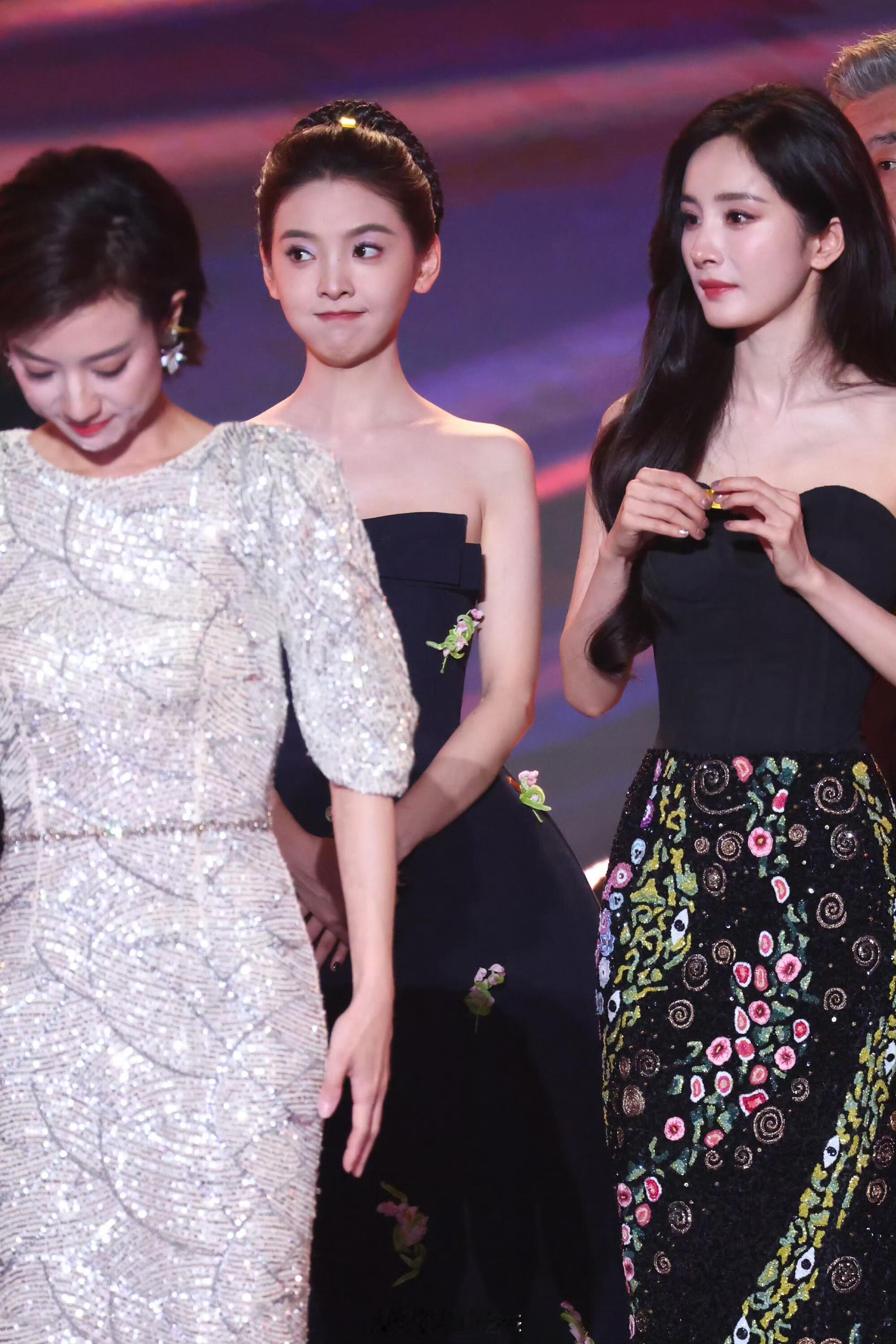 章若楠在杨幂旁边 真的不输 