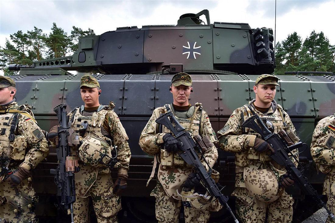 谁能想到啊！德国最近整出了一个离谱新规，18到45岁的德国男性，只要打算出国超过