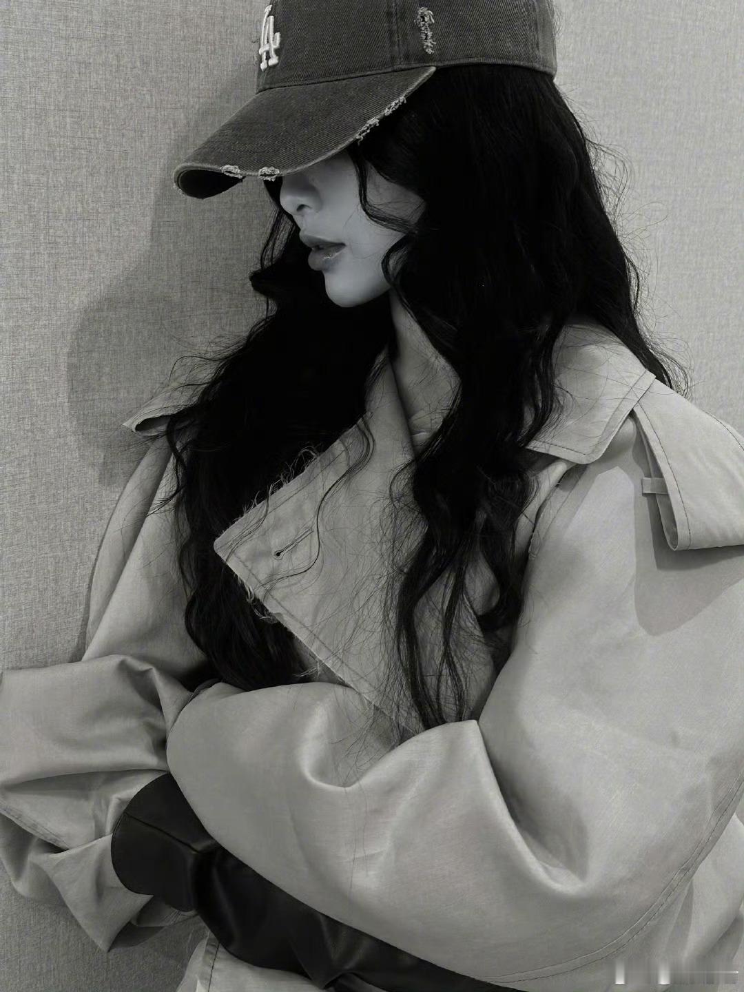 唐嫣看图喊老公姐唐嫣晒三张图营业 ​嗯嗯 ​​​