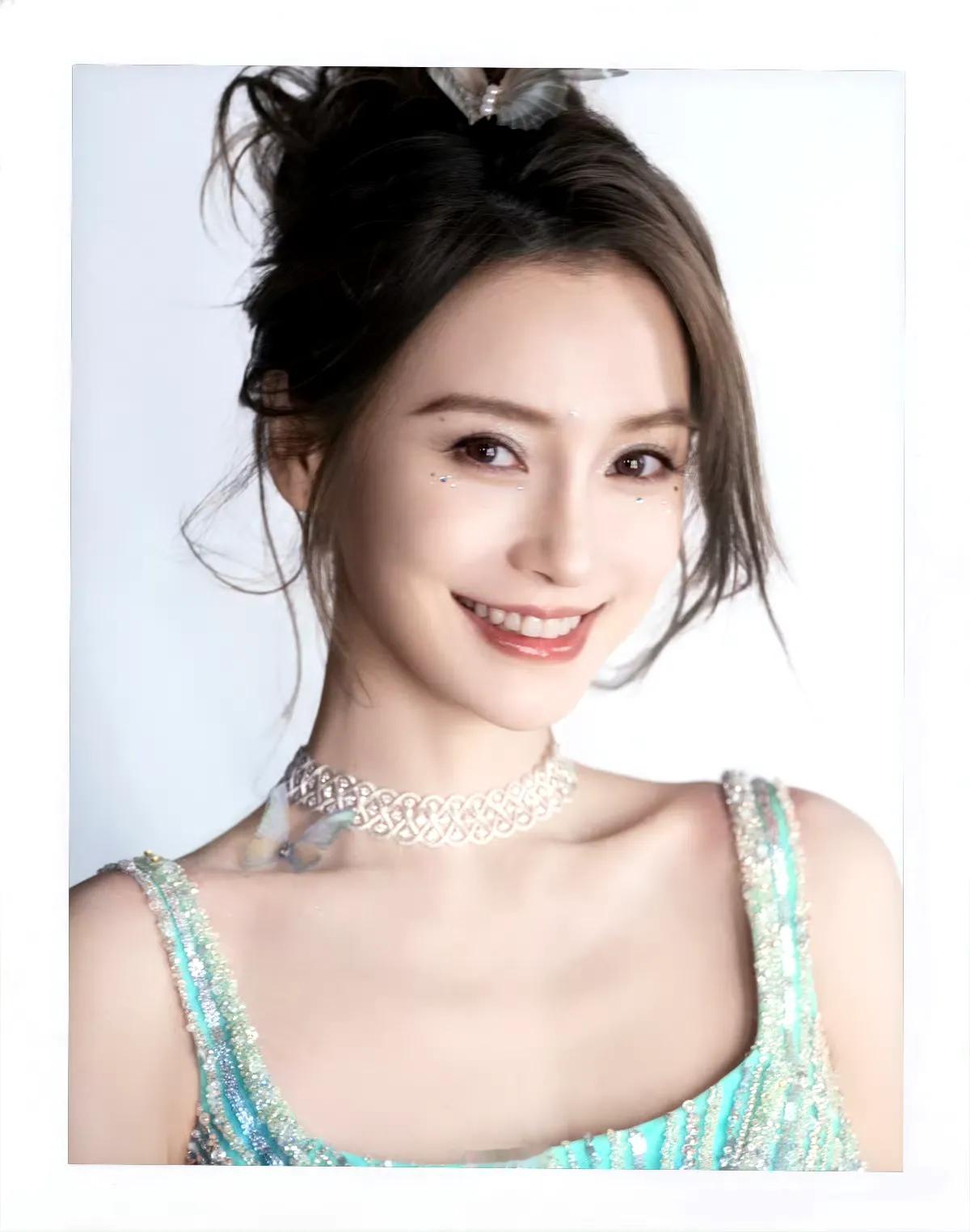 归来仍是女神 [心]
杨颖 娱乐