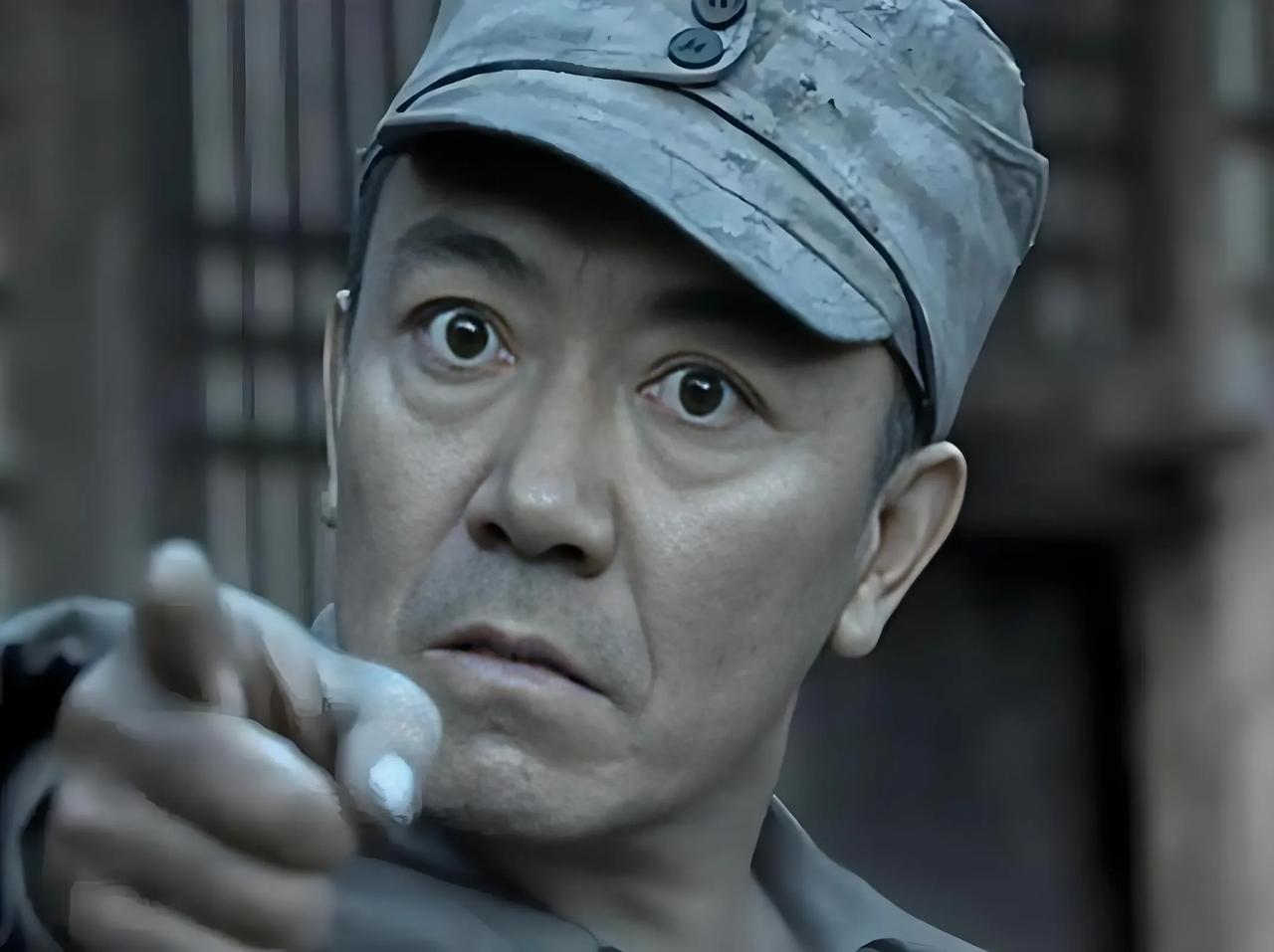 经典抗战剧《亮剑》值得反复重温。李云龙粗犷豪迈，有血有肉；战士们保家卫国，铁骨铮