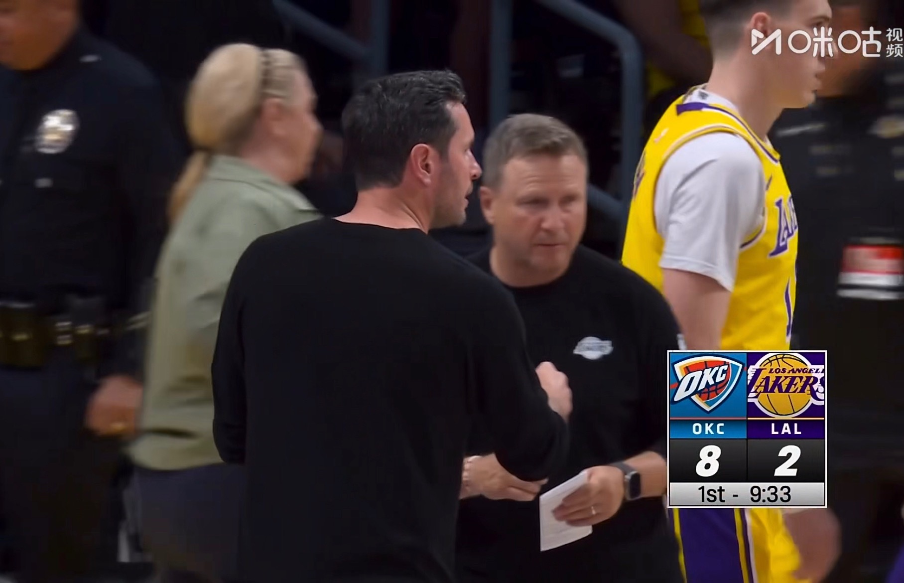 雷迪克暂停叫得很快