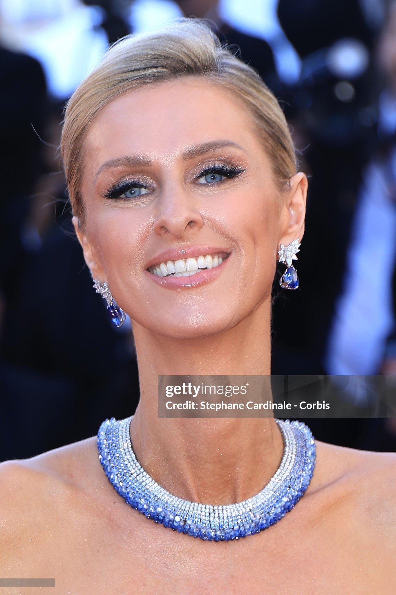 希尔顿二小姐 Nicky Hilton ，今晚亮相戛纳红毯的身影也十分瞩目哦 ！