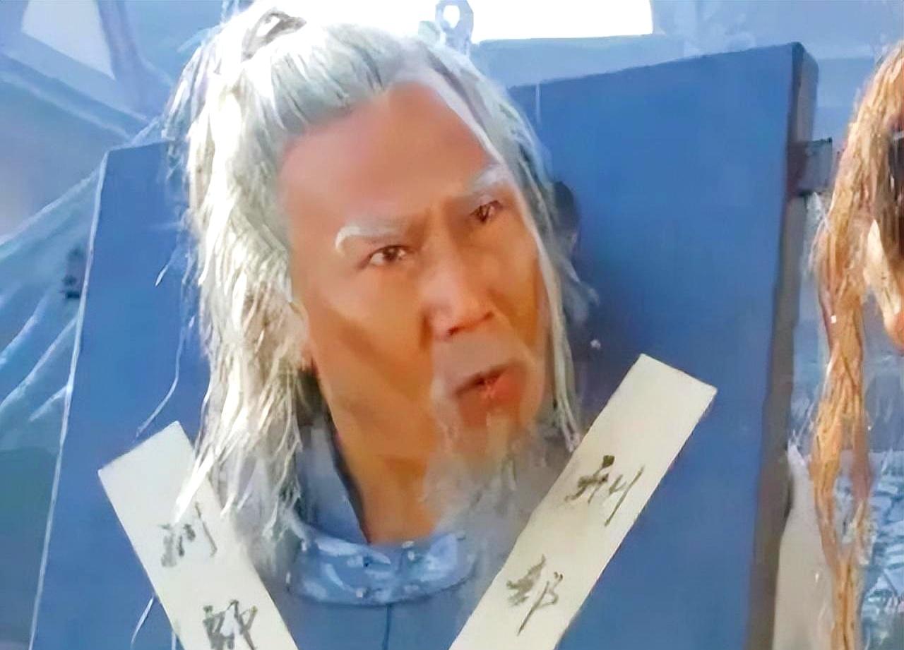 77岁退休的李善长为何被朱元璋满门抄斩？
 
洪武二十三年寒冬，77岁的李善长攥