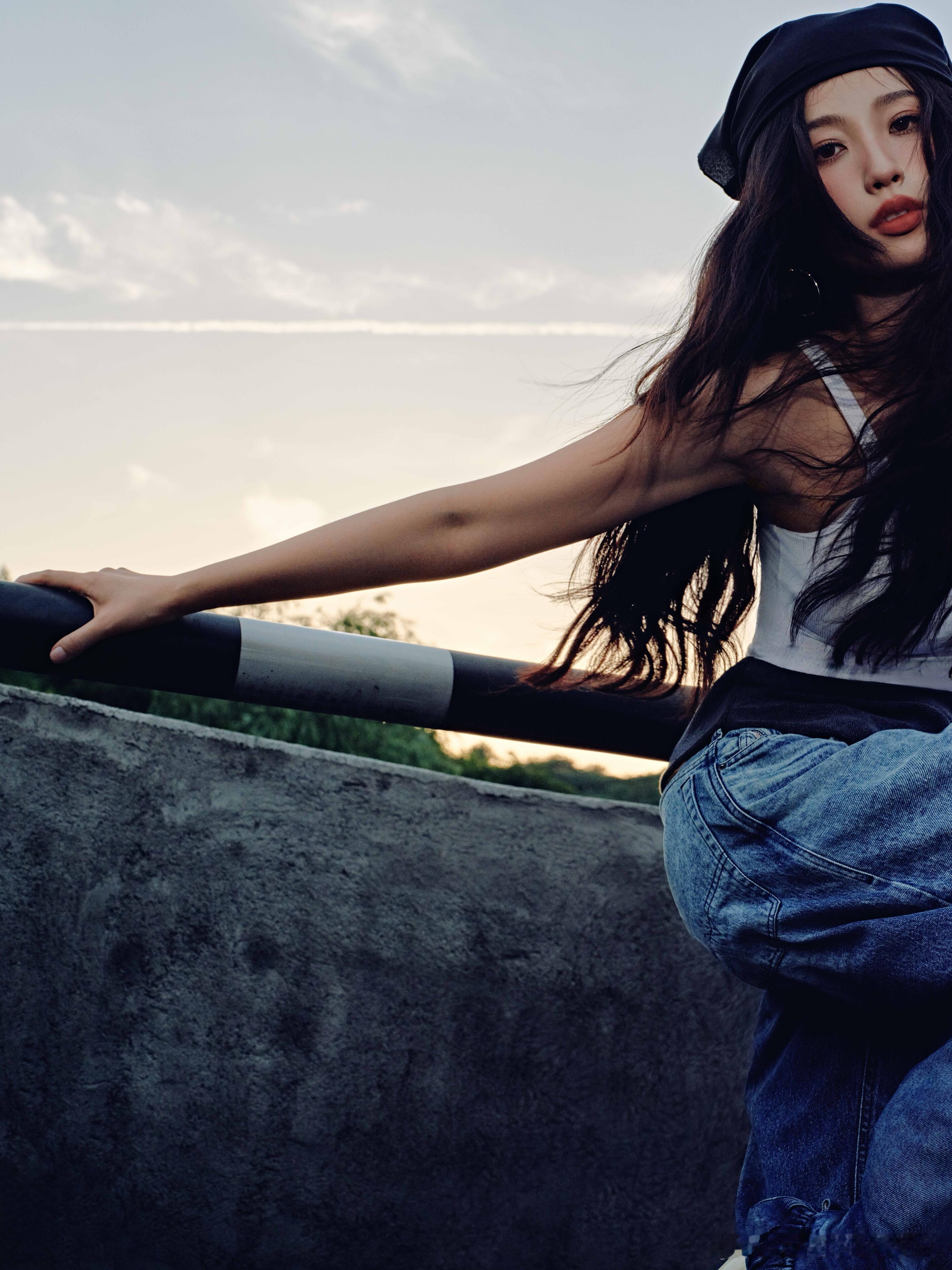 虞书欣、何与双轨下个月初上，谁懂我对这部剧的期待值呢，燥侯和你们的故事见面啦！ 