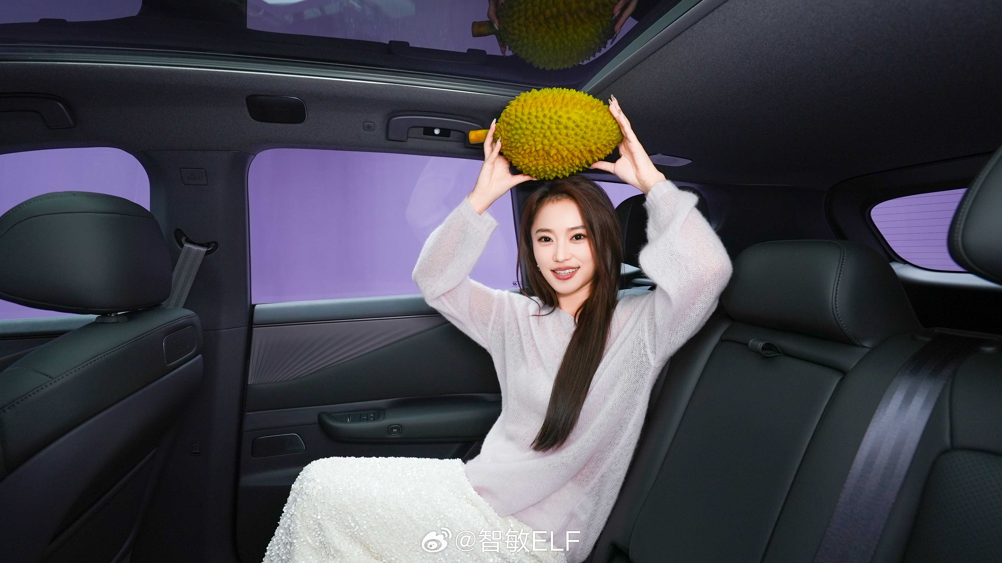 NX8：我要努力成为中大型SUV的顶流！小张：那至少空间可以顶“榴”NX8顶流空