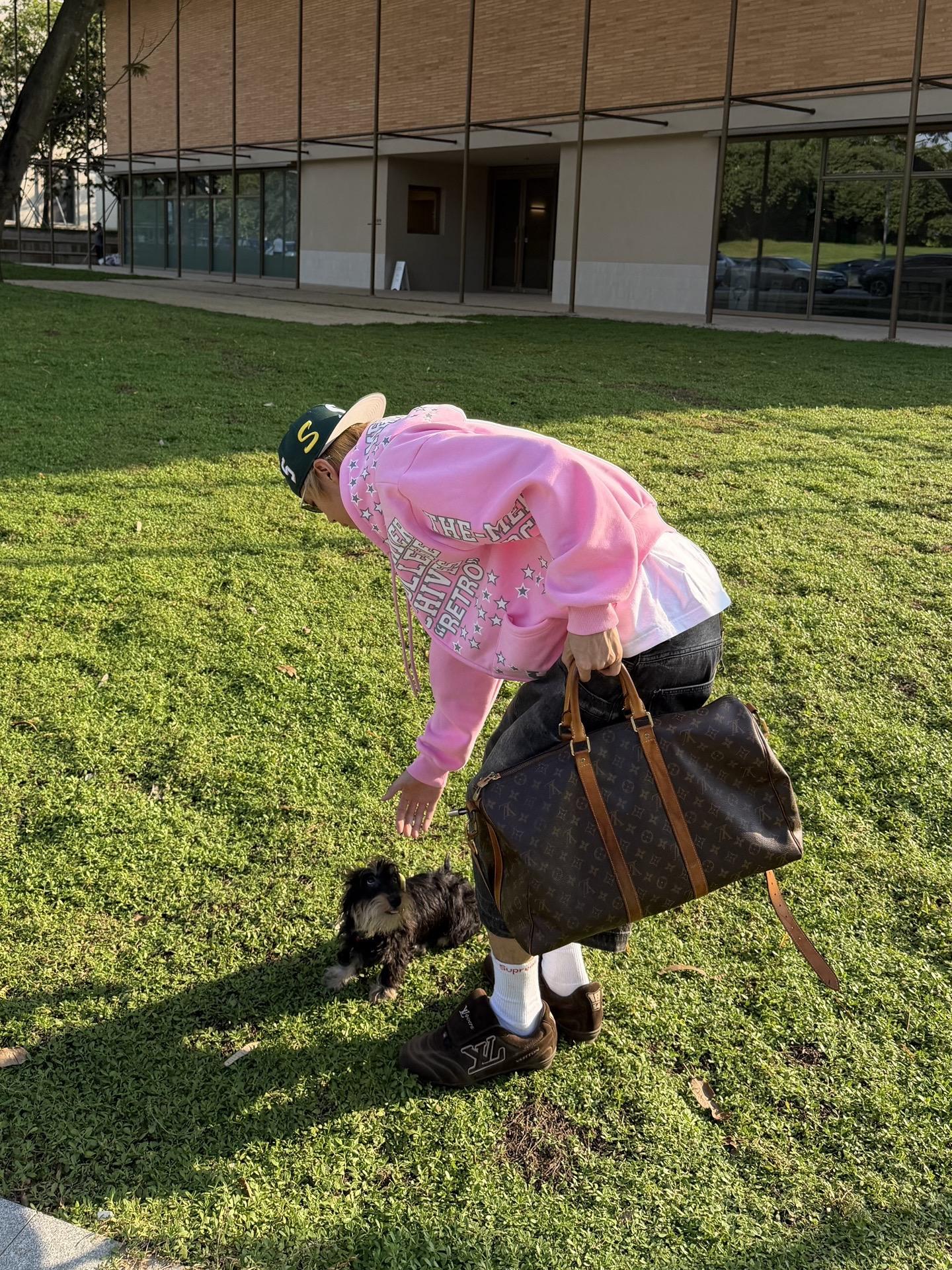 最近的一些。现在是小米车主啦 不只是记录穿搭 当然要多记录生活啦