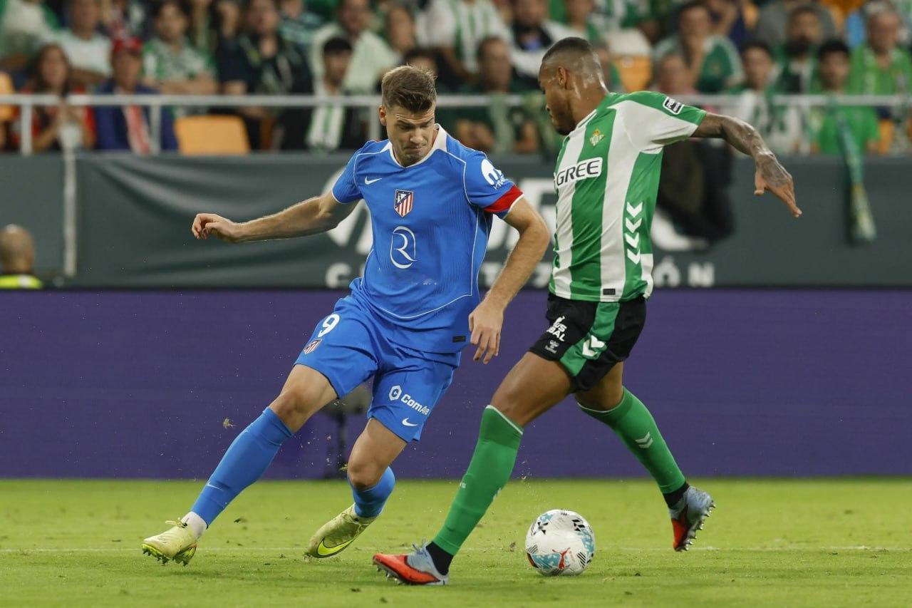 今日继续朝着好的方向出发！作品：塞维利亚vs贝蒂斯    塞维利亚状态起伏，贝蒂