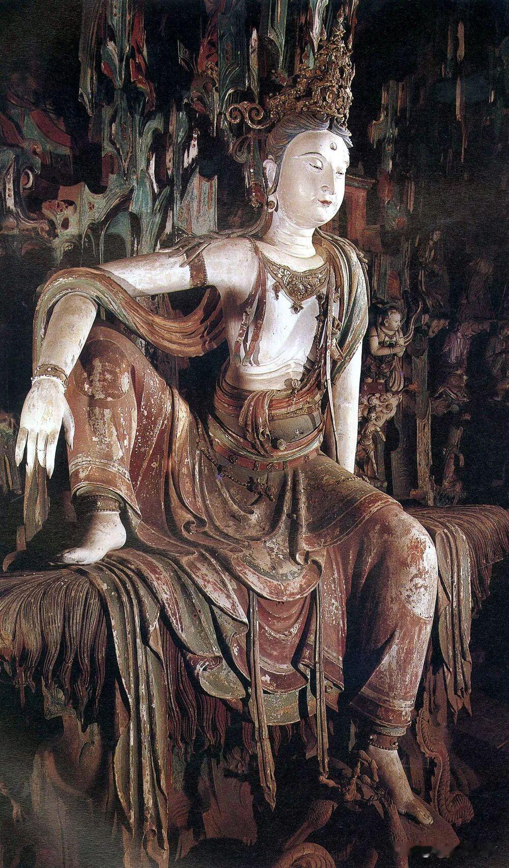 平遥双林寺：两尊彩塑，道尽东方美学的刚与柔
 
谁能想到，一座藏在平遥古城旁的古