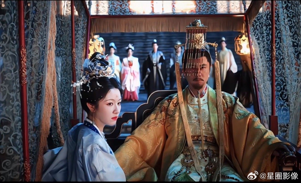 女主给太后治病，竟然能和皇弟平起平坐，这块还是有点扯的[笑cry]网友说这叫拼好