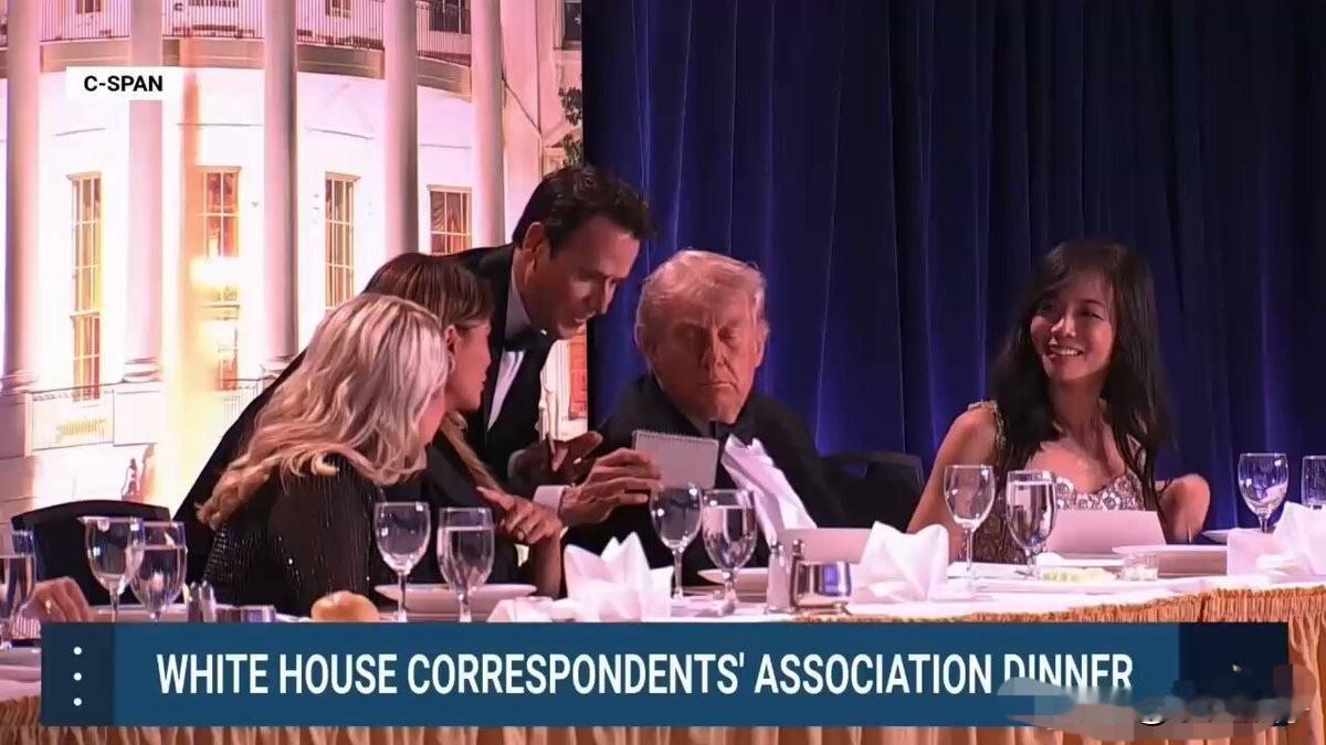 特朗普：早知这么危险就不当总统了

据《纽约时报》报道，当地时间25日，美国总统