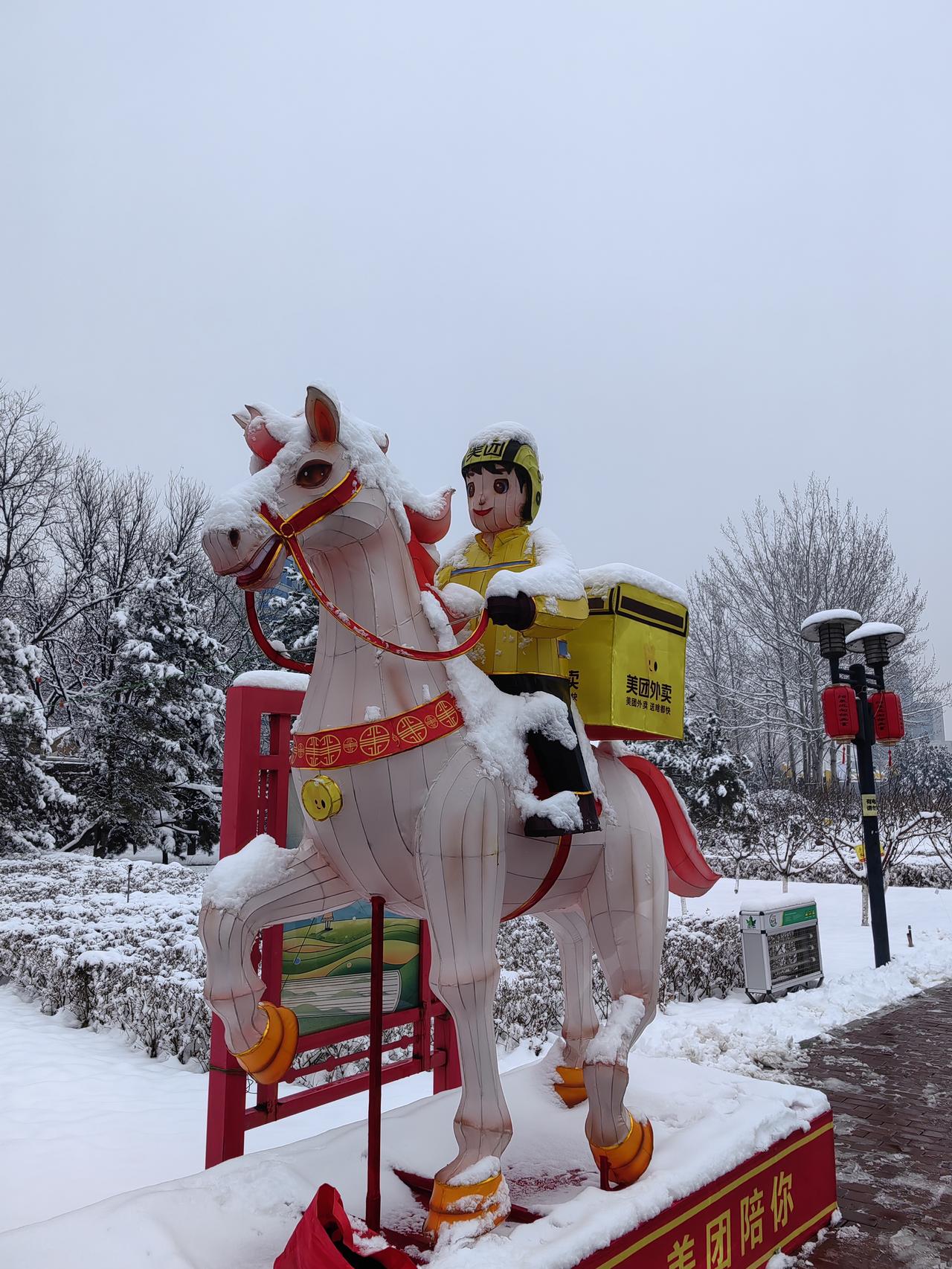 元宵节买元宵排队值得吗以前，曾经在柳巷开化寺买过老鼠窑元宵，不知道为啥是这个名字