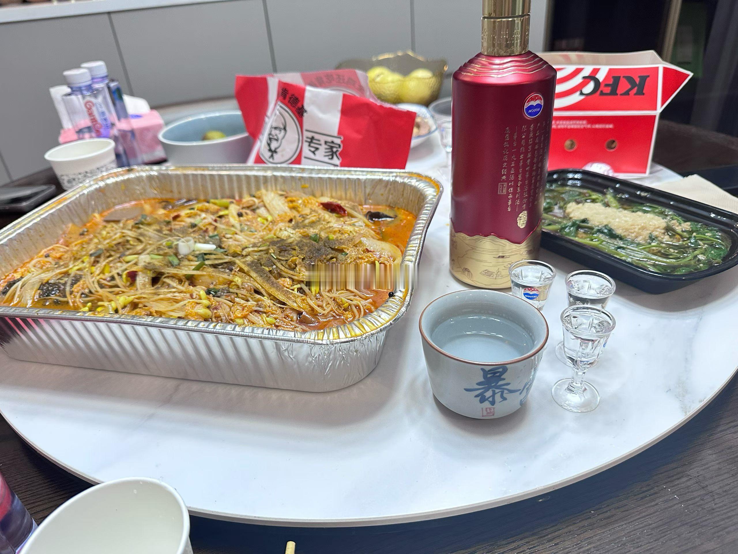 一周结束🔚   喝点吧祝大家周末愉快！