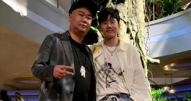 太突然！44岁知名歌手去世，前几天还在直播……张杰发长文悼念！