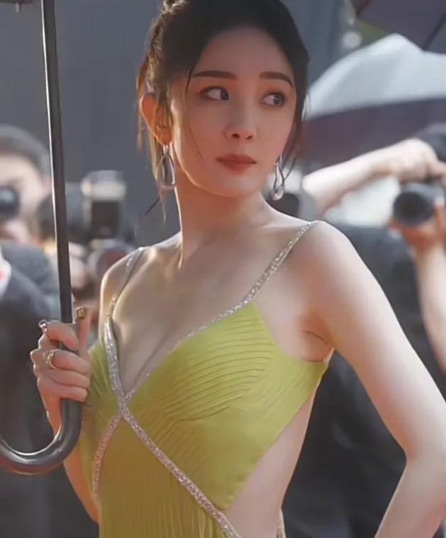 近日，娱乐圈中刘恺威和李晓峰的矛盾升级，而小糯米成为了导火索。李晓峰不喜欢小糯米