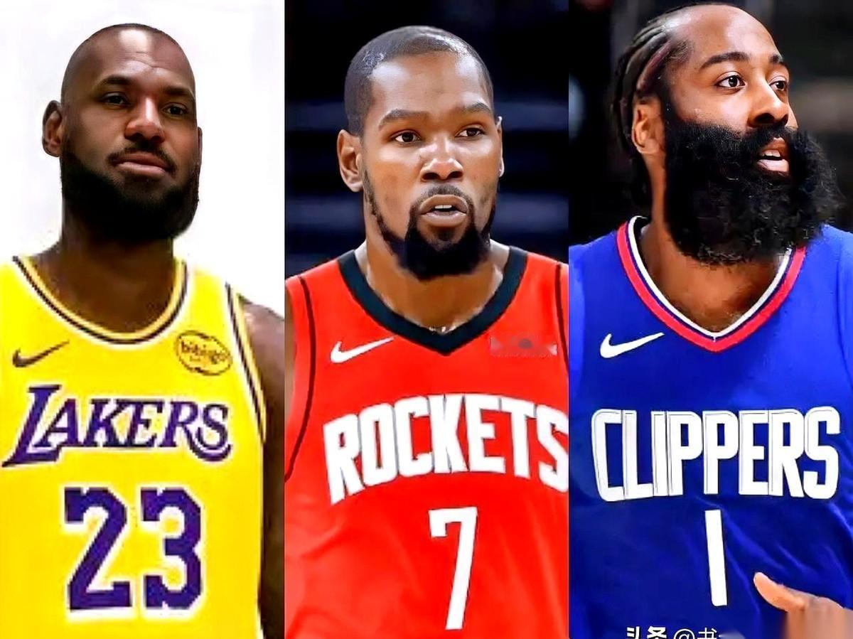 我跟你说，一个时代要落幕，都不是轰然倒塌的。
都是从一些小事开始的。
比如，你忽