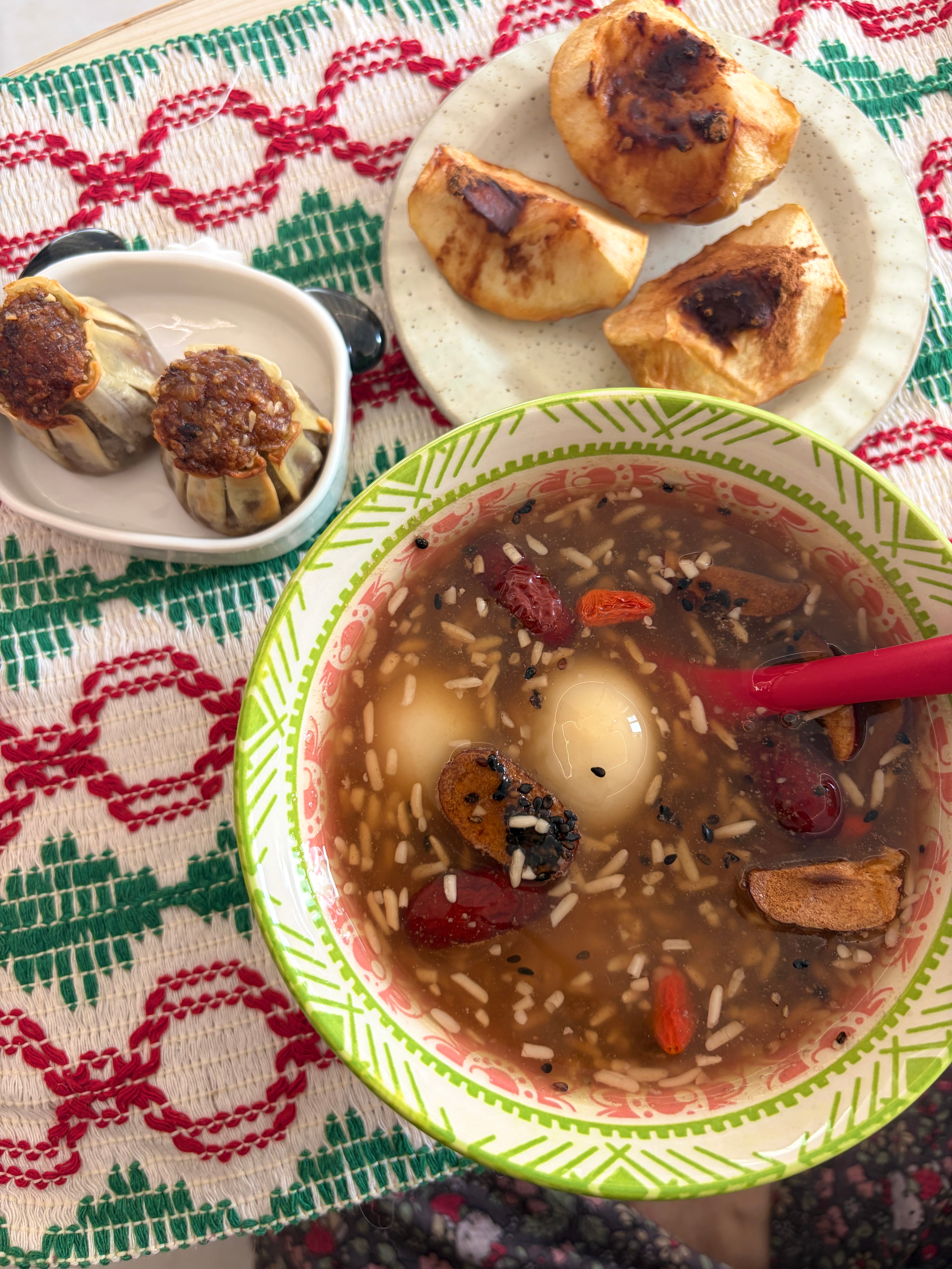 诡秘们 圣诞快乐哦~为了表示诚意 今天小手更了vlog希望大家天天开心!!