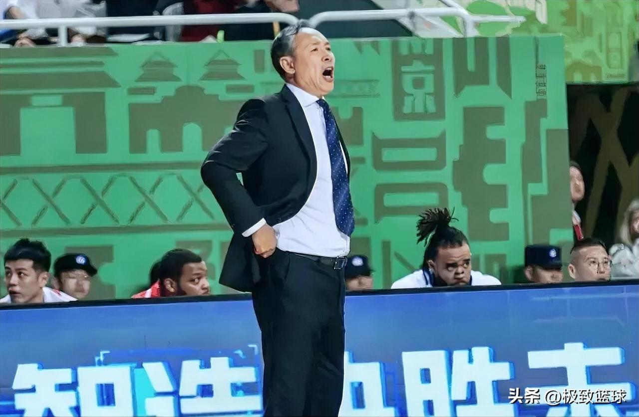 北京爆冷输球后，主帅许利民破防了！
 
北京时间4月1日晚，北京客场迎战浙江。本
