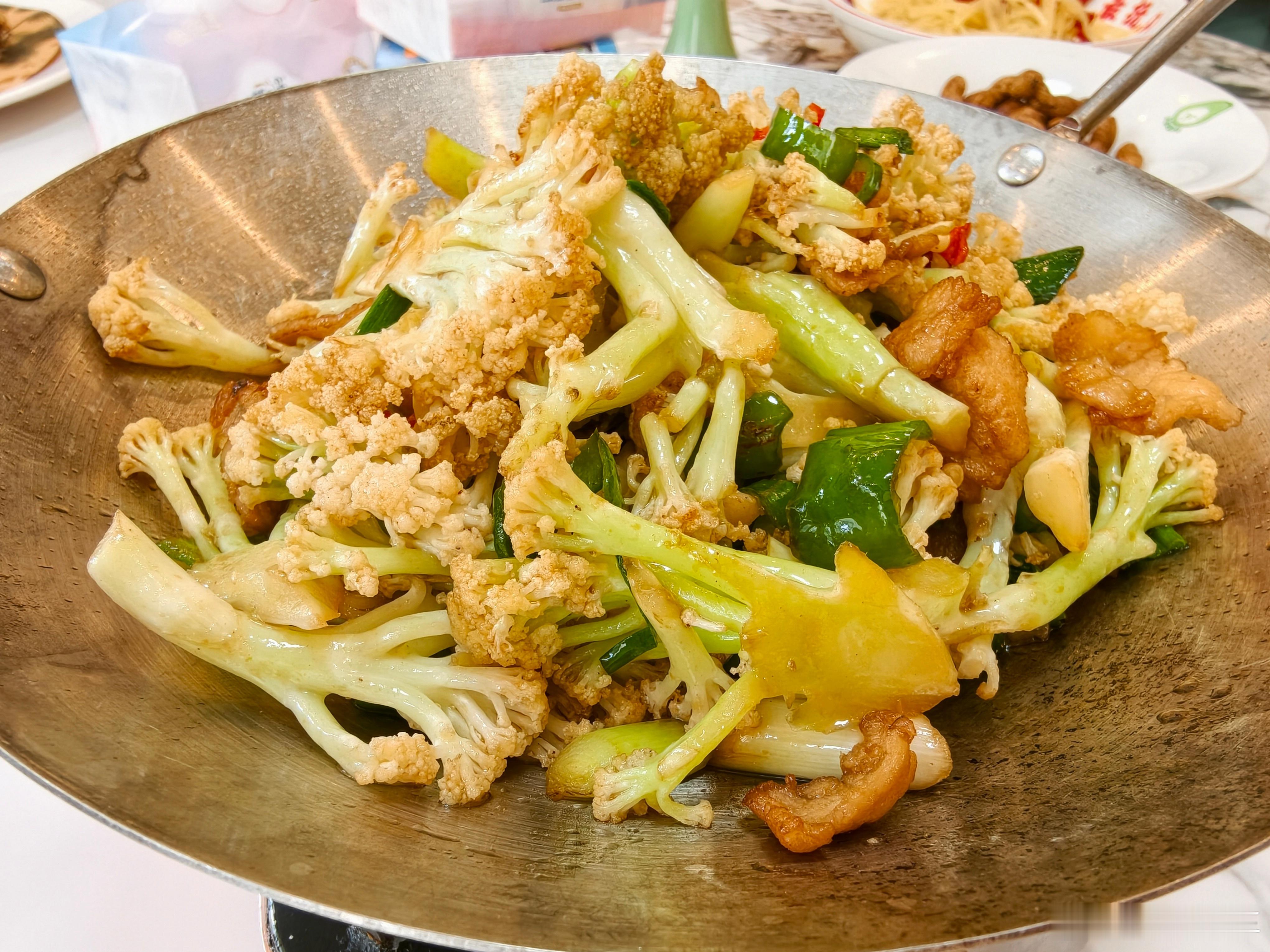 午饭我多吃点菜吧你们吃啥呢？