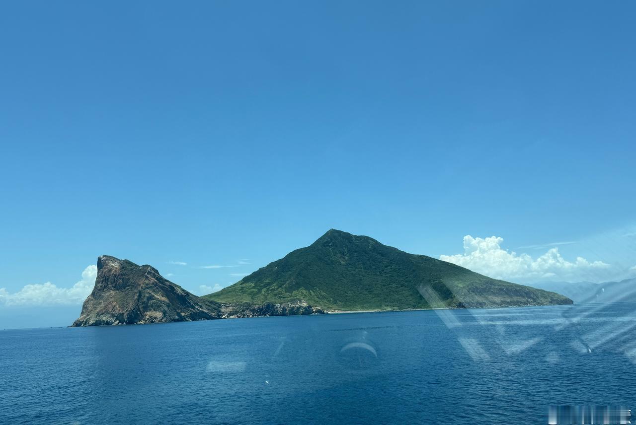 早安“我的天空照接力賽”第3320天
這是“宜蘭龜山島”的天空照 ​