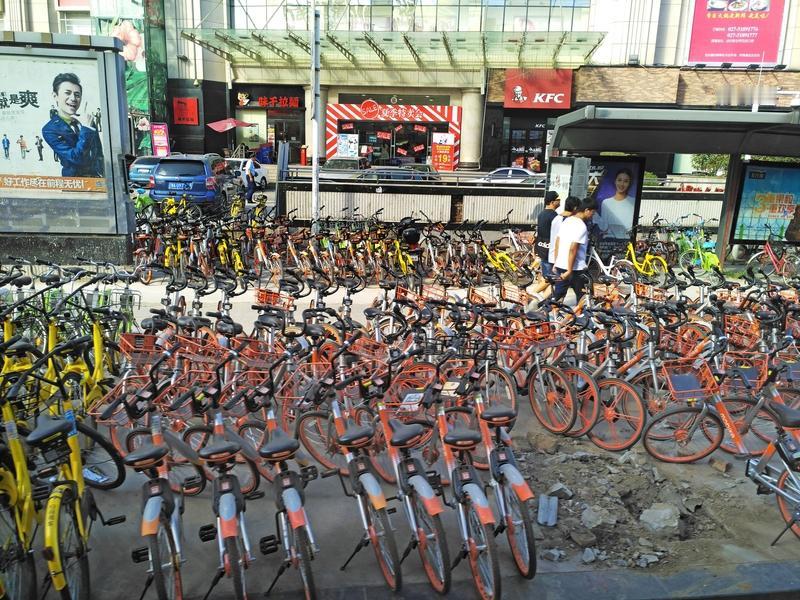 男子偷共享单车涉案上千万？
这个新闻说一个男子偷这个共享单车涉案上千万。那么我想