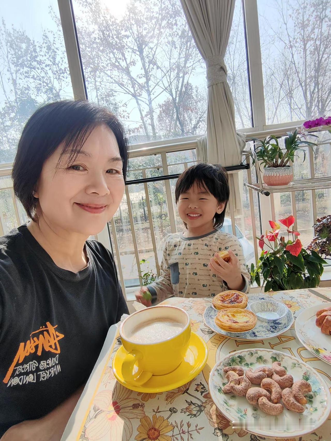 Enjoy the beautiful time with my two cut