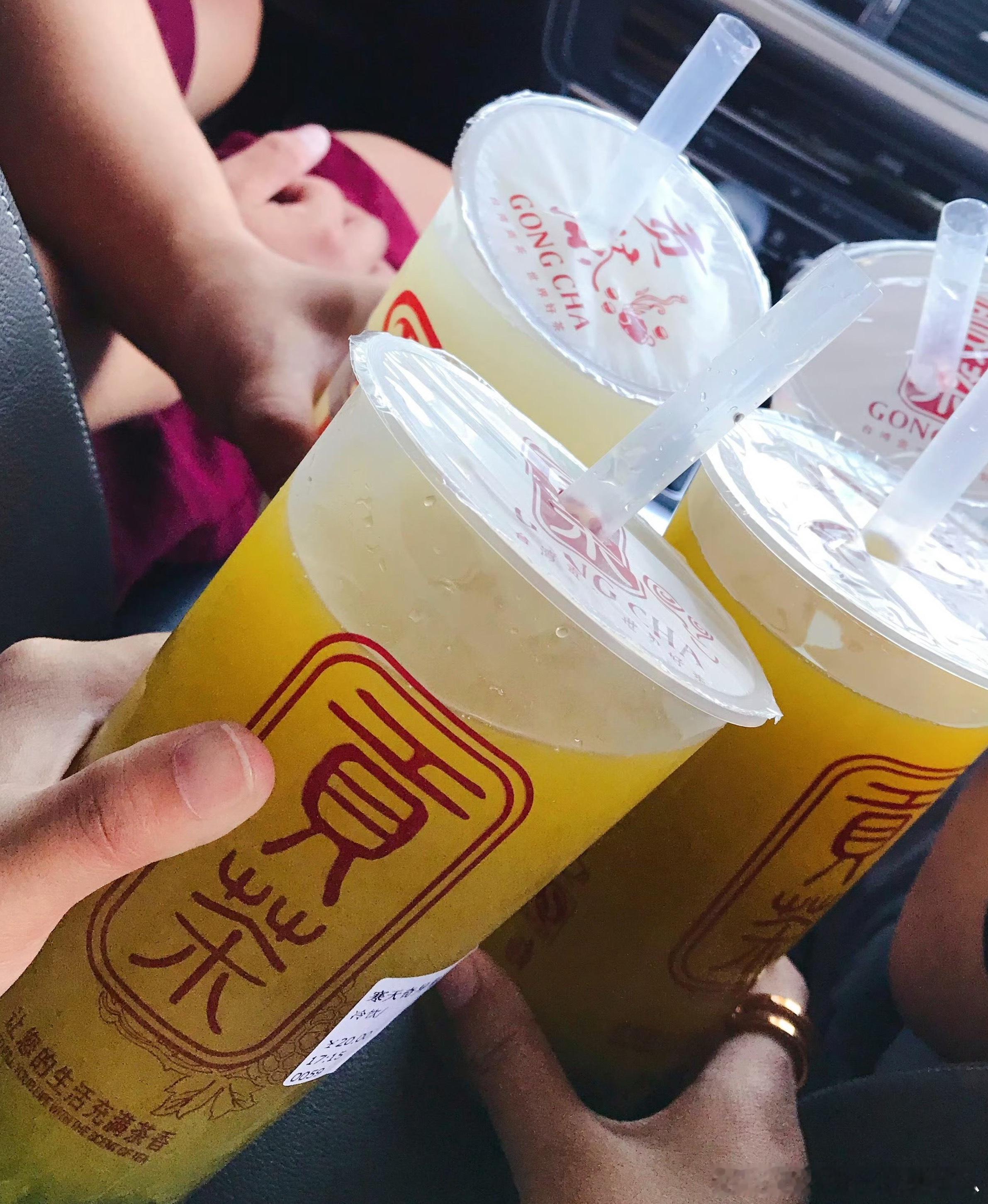 连锁茶饮品牌贡茶被卖了贡茶国内运营公司已注销我说的呢！好久好久没有见到贡茶了之前
