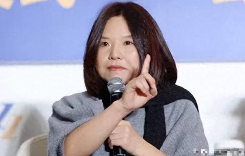 “中国的钱我是不会还的！”一位女企业家欠下200亿巨额债务，却一分钱都不还。随后