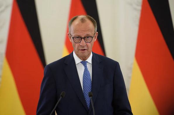 欧洲国家开始慌了，如今的处境对于他们来说不容乐观，德国总理默茨发表了重磅声明或表