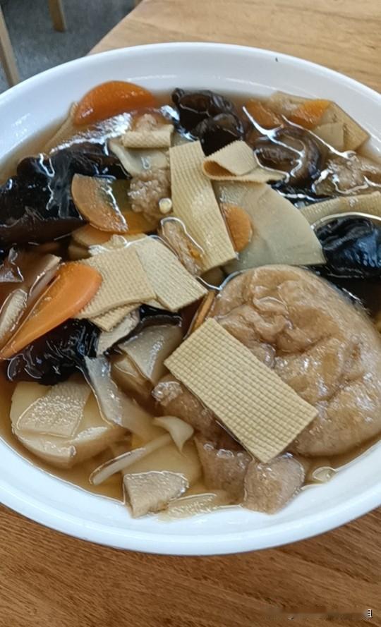 吃上了龙华寺素斋面，感恩。